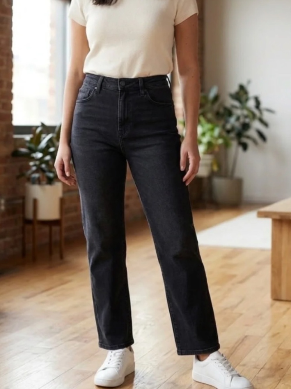 Hollister Ultra High Rise Dad Jean Vintage Stretch Washed Black Relaxed Jeans